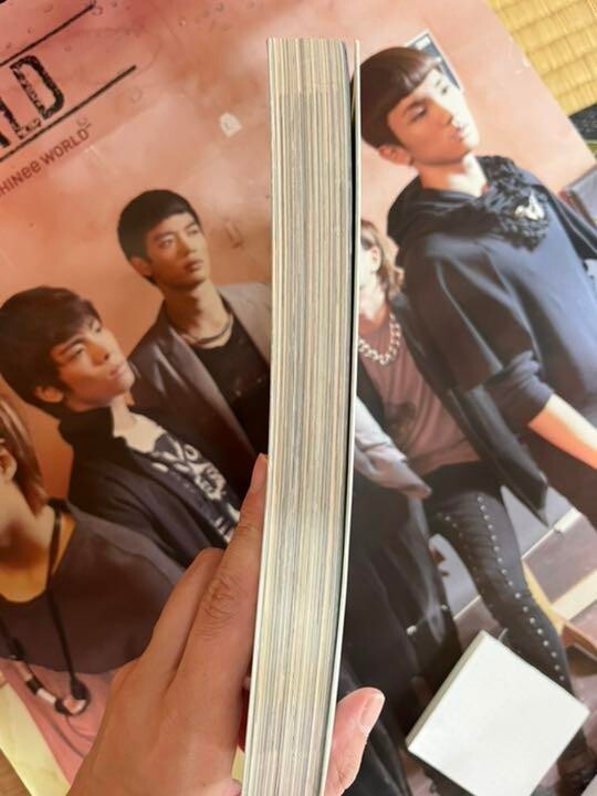SHINee SURPRISE VACATION DVD One Fine Day Photo Book Set