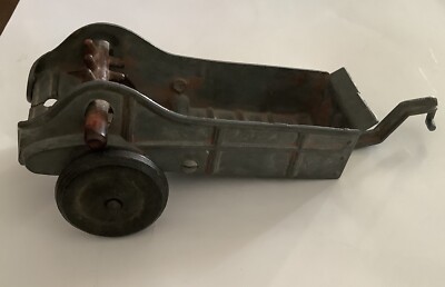 vintage metal Hubley 50 Kiddie Toy Manure Spreader