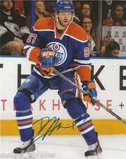 Edmonton Oilers David Musil Signed Autographed 8x10 Photo COA B