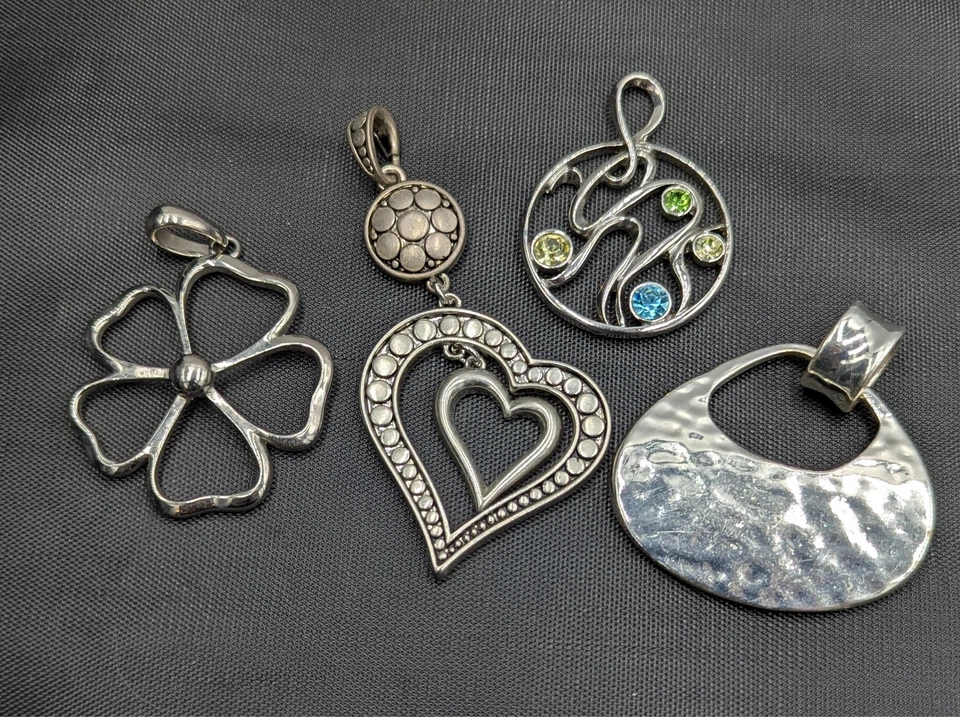 Lote de pingentes 30 peças pedra natural Lia Sophia KC prata, ouro e tom de cobre - Imagem 4 de 4