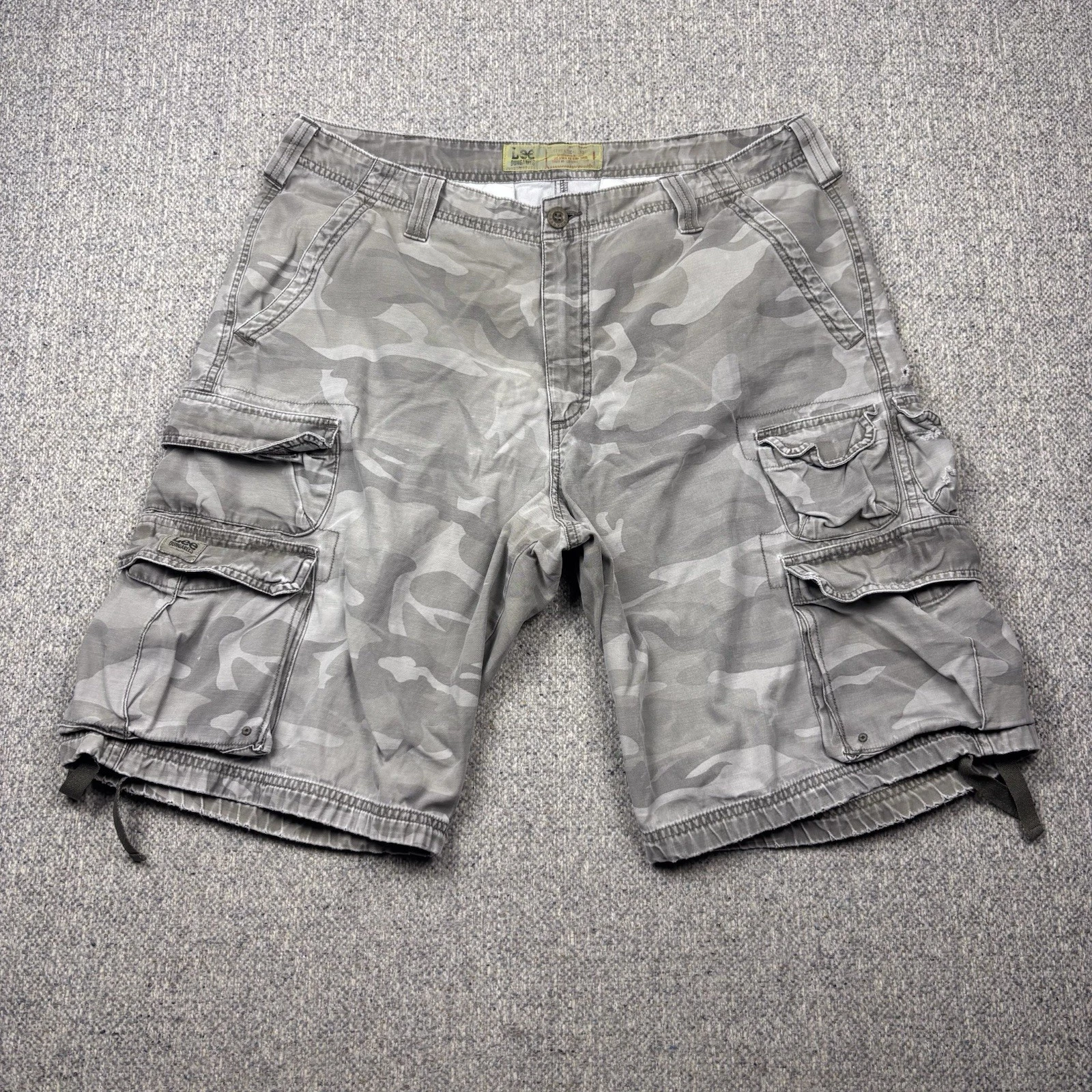 Lee Dungarees Cargo Shorts Mens Gray Camo Outdoor Utility Pockets