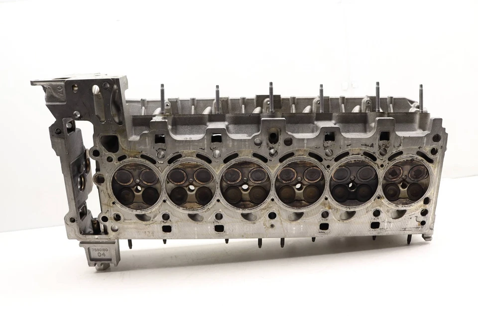 BMW 535XI 2008 3,0 L - culata del motor 7588249 Foto 4 de 4