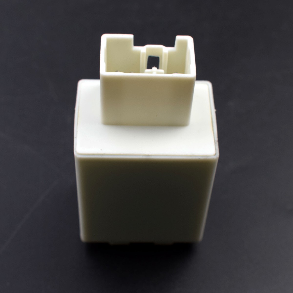 Hazard Warning Flasher Relay Fits For Mazda 6 MPV 3211224320