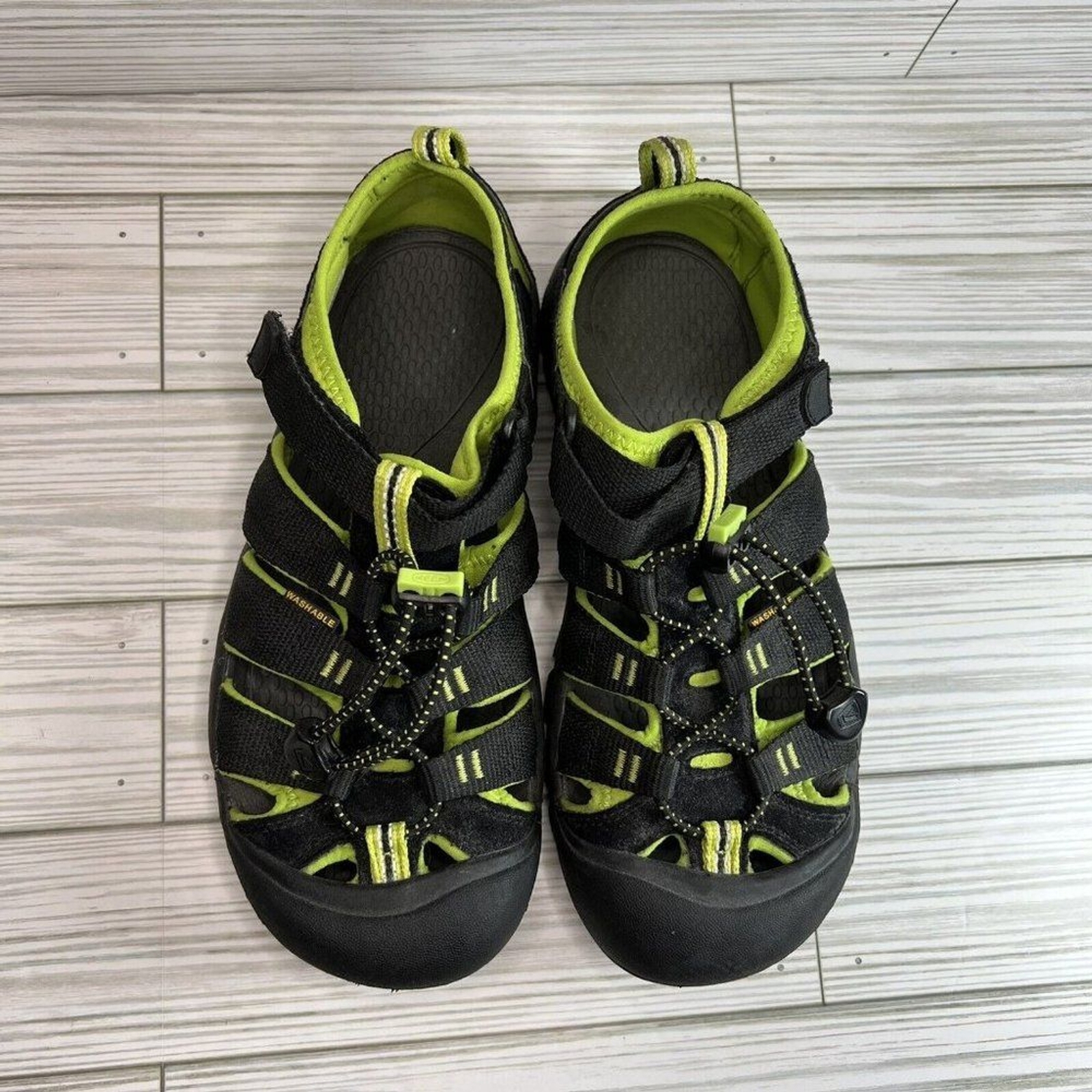 KEEN Newport H2 sandali da trekking acqua scarpe unisex giovani taglia 4 nero verde usati in ottime condizioni!