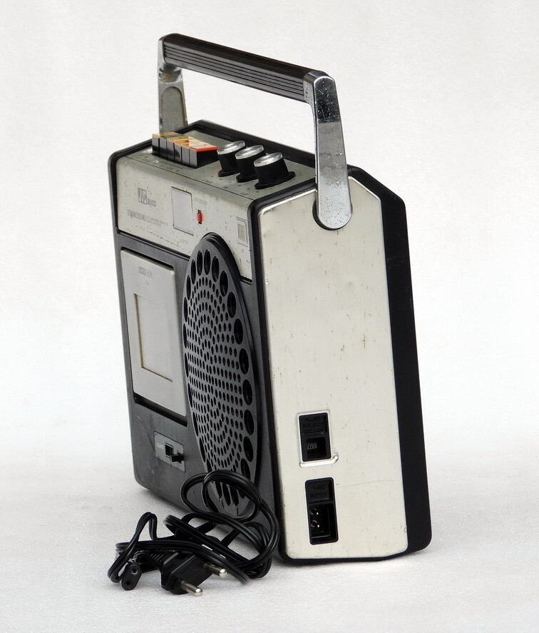 Lecteur 8 Pistes Vintage JVC Nivico CM-4715 - Grain De Bois - Pour Pièces / Non Testé