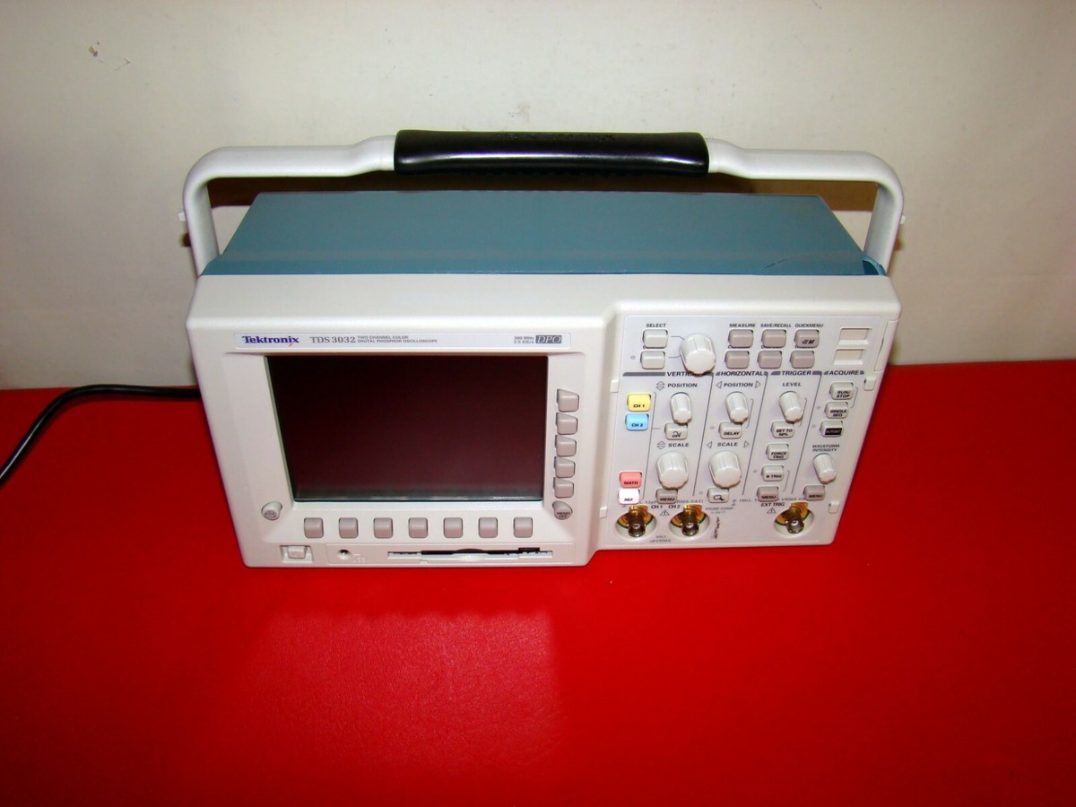 Tektronix TDS3032 2-Ch Color Digital Phosphor Oscilloscope Pass ST