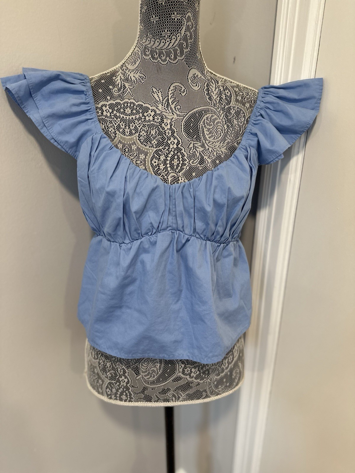 NWOT Abercrombie & Fitch Flutter Sleeves Poplin Smocked Babydoll Mall Brand Top