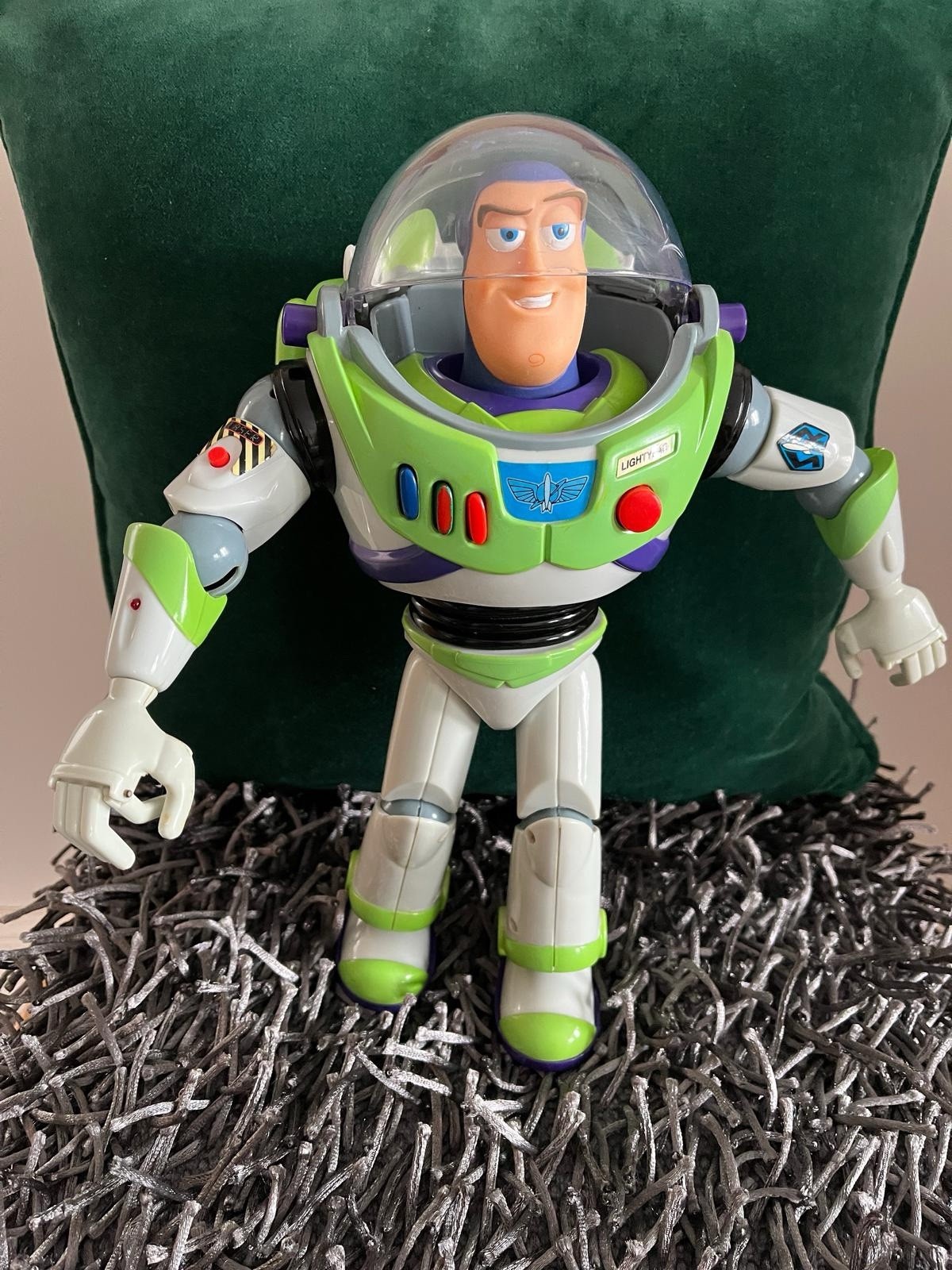 Vintage Buzz Light year from Disney Pixar Toy Story Thinkway Toys 1990 Pre-owned
