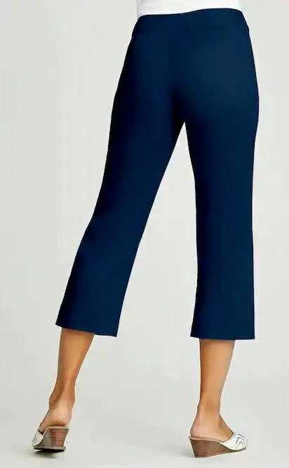 Size 10 Navy Blue Monroe & Main Mariah Button Leg Capri