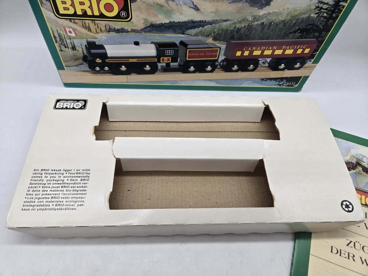 BRIO TRAINS OF THE WORLD SERIES - 33431 Wooden Train - Canadian