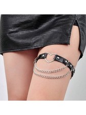 PU Leather Thigh Garter With Heart Charm And Chain Clauses