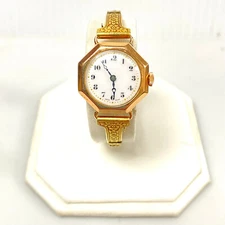 v132 Vintage Tempus 9K Yellow Gold Swiss Mechanical Lady's Wrist Watch 15 Jewels