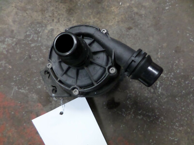 Genuine BMW F30 3 Series LCI 330e Auxiliary Water Pump 8638240 for 