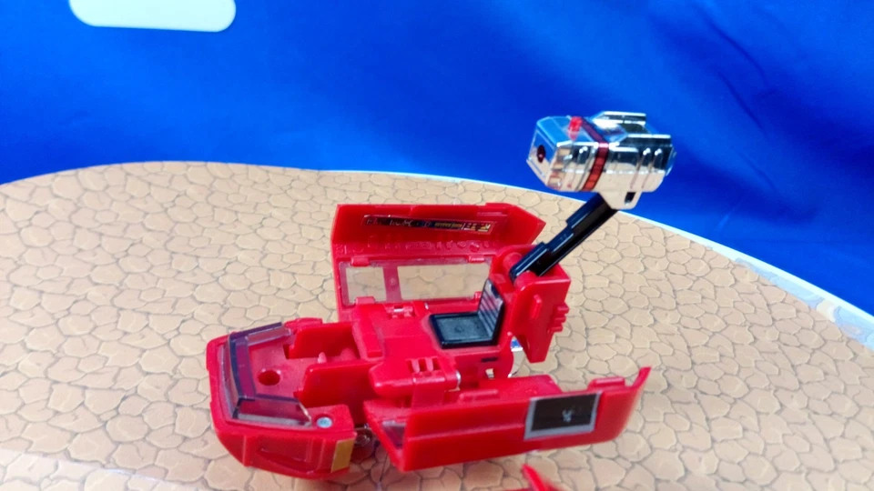 Vintage G1 Transformers 1984  IRONHIDE  broken arm Very Tight Joints - Image 3 of 4