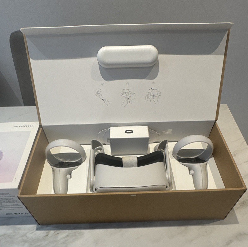 Oculus Quest 2 256GB Standalone VR Headset with Touch Controllers - White