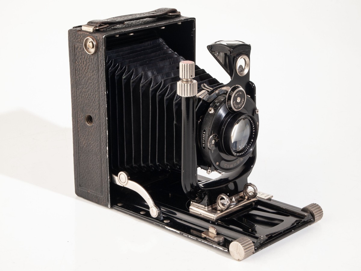 Voigtlander Bergheil - 9x12cm - Heliar 4.5 / 13.5cm - fully Voigtlander Bergheil - 9x12cm - Heliar 4.5 / 13.5cm - fully
