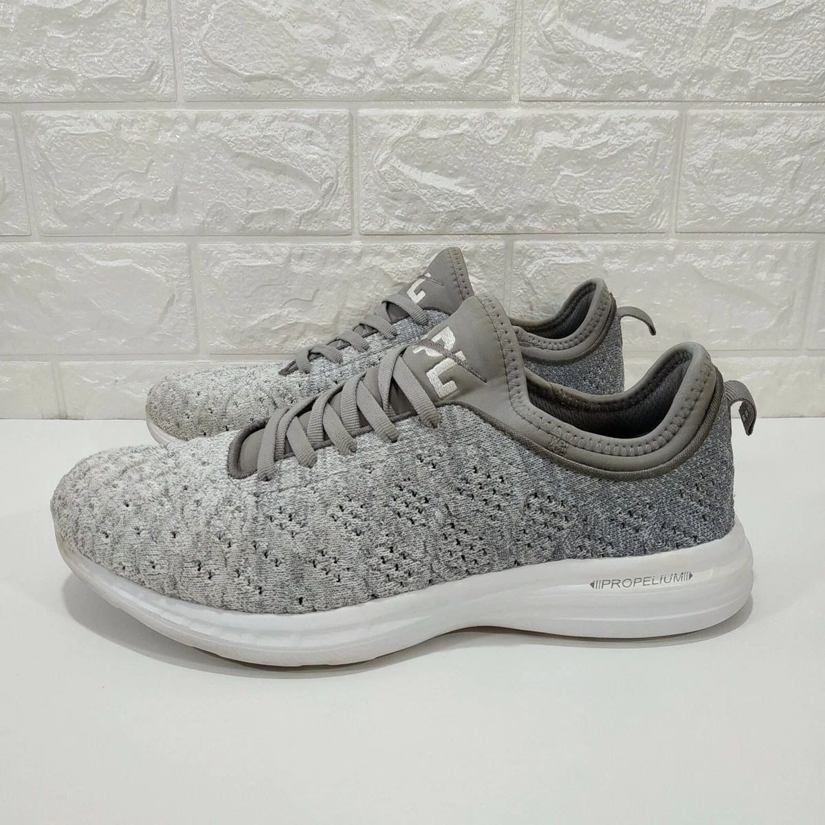 APL Propelium Techloom Phantom M US 8 EUR 40.5 White Gray Fashion
