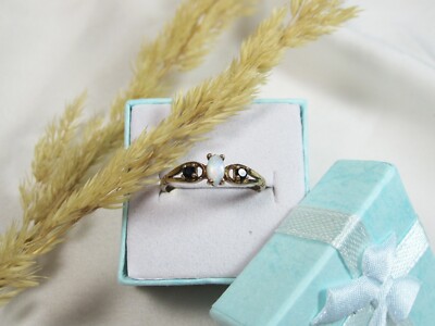 Vintage Ladies 9kt Gold Opal and sapphire Minimalism Ring