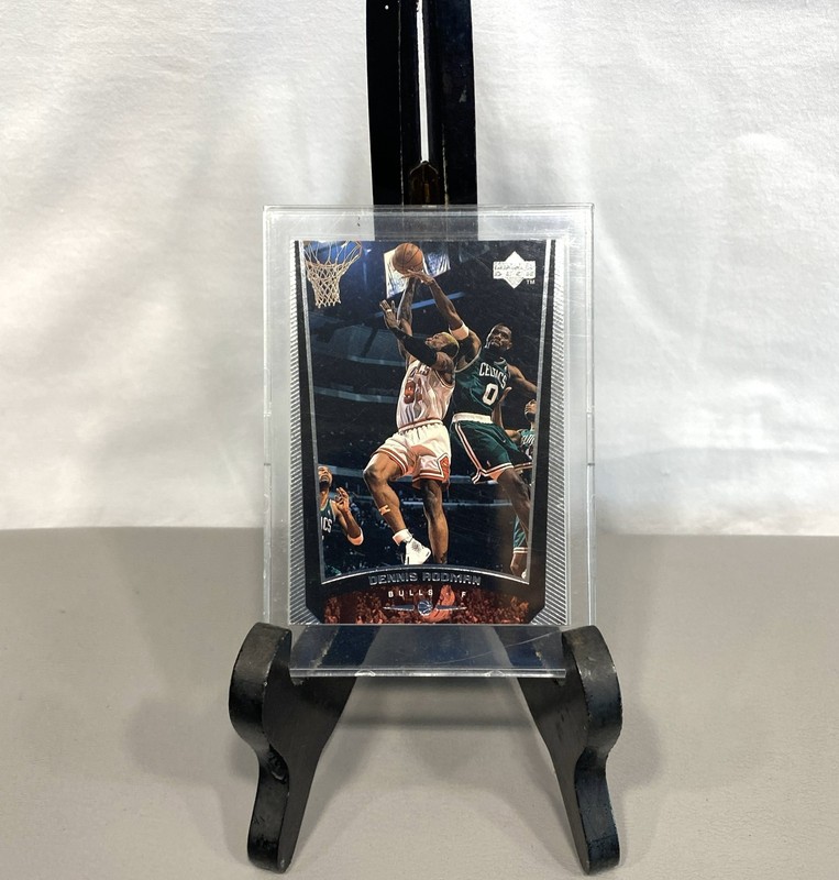 1998-99 DENNIS RODMAN Upper Deck NBA Sports Card #24 Chicago Bulls HOF (NM-MT)