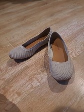 Lucky Brand Dymon Beige Ballet Flats Women's Size 7.5 Metallic Look