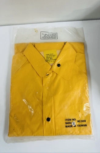 Rainwear Vinyl Yellow Rain Jacket R300 Hood Comfi-wear Ldf Industries XL  NEW - product listing photo