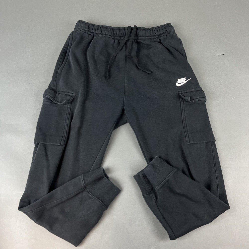 Nike Club Fleece Cargo Jogger Sweatpants for Men in Medium Black Sportswear