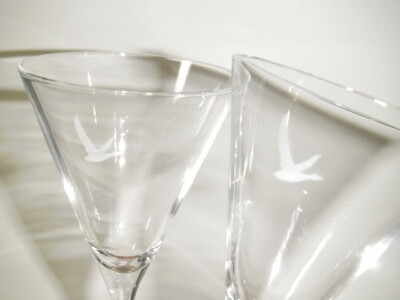 PAIR GREY GOOSE 7 1/2'' VODKA MARTINI CRYSTAL GLASSES COCKTAIL ETCHED GEOMETRIC 