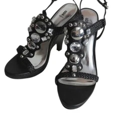 New Bakers Black Open Toe Wedge Sandals Heels With Silver Studs & Stones Sz 8.5