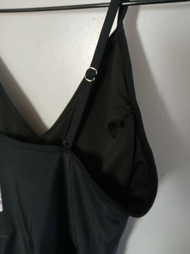2XL Black One Piece Skirted Swimsuit With Twist Accent - Picture 4 of 9