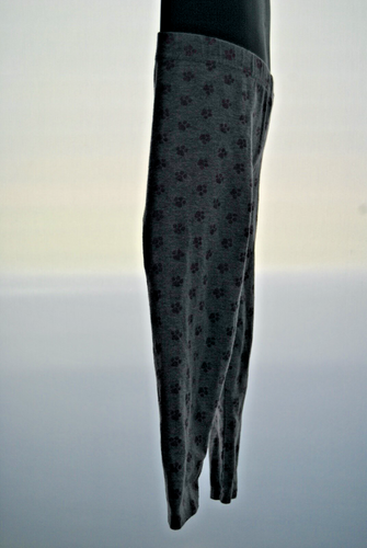 Girl Leggings by Nickelodeon Size 3T Gray with pictures of foot prints - Picture 14 of 20
