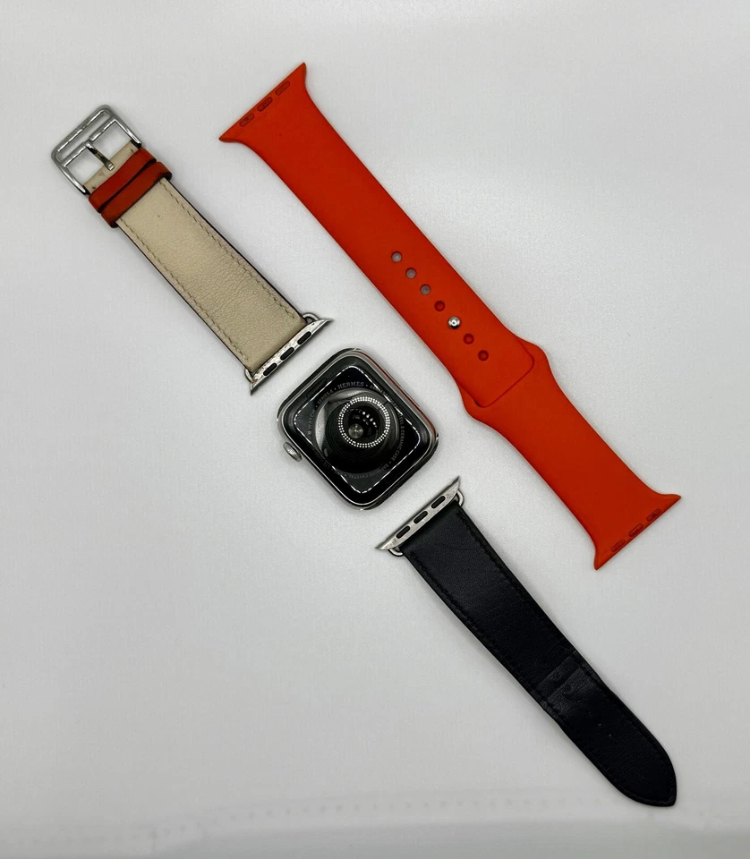 apple watch series 4 44mm hermes both leather and orange rubber bands - Image 2 of 4