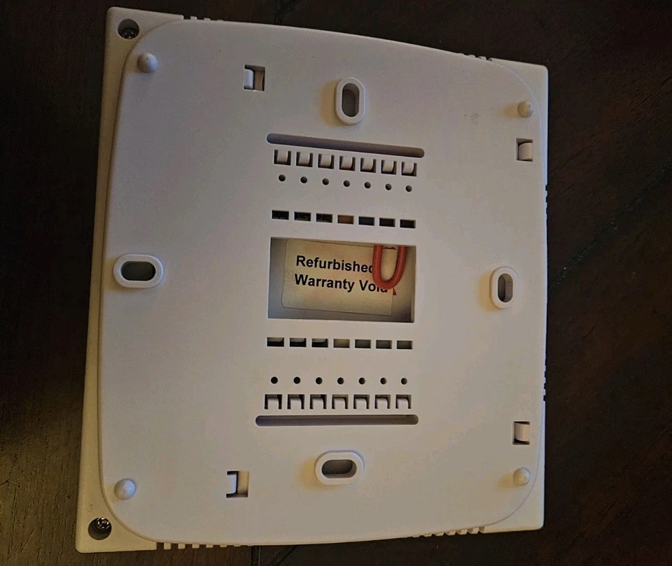 Termostato PRO1 T905 de una sola etapa 1 calor, 1 batería fría o cableado 7 días Foto 2 de 4