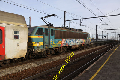 Photo SNCB Belgian Railway 6x4 Class 27 2730 arrives Antwerpen Berchem c2023 P3