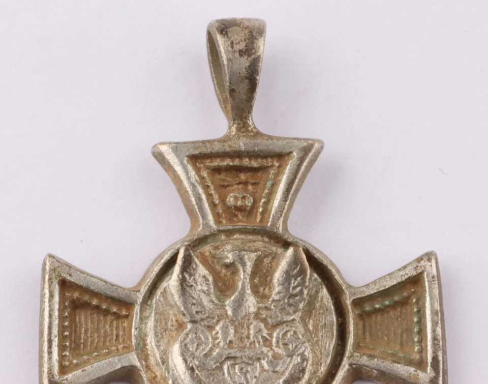 Colgante Polonia Primera Guerra Mundial Primera Guerra Mundial Segunda Guerra Mundial Águila Legión Polaca Cruz Polska Premio Gótico Gótico Foto 3 de 4