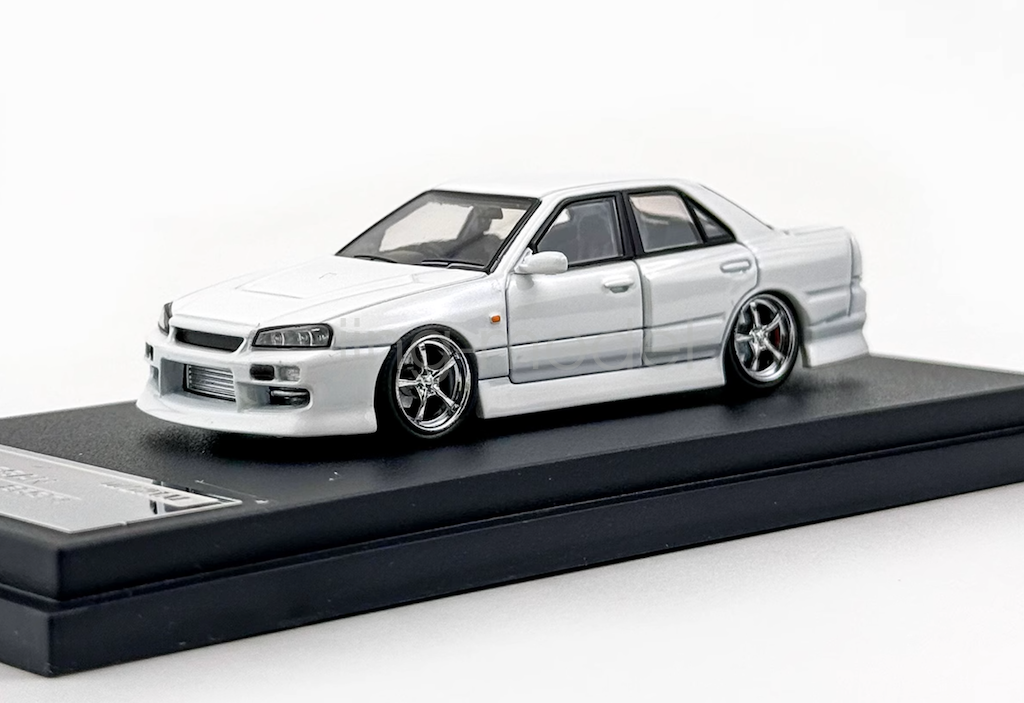 1:64 White Nissan Skyline GTR ER34 Diecast Model Car AIT URAS Edition