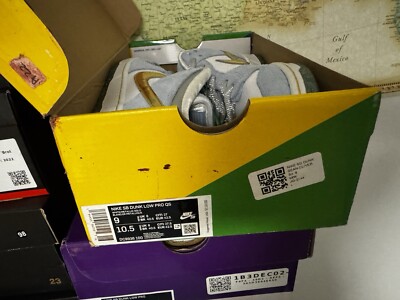 Sean Cliver Nike Sb Size 9 Ds 
