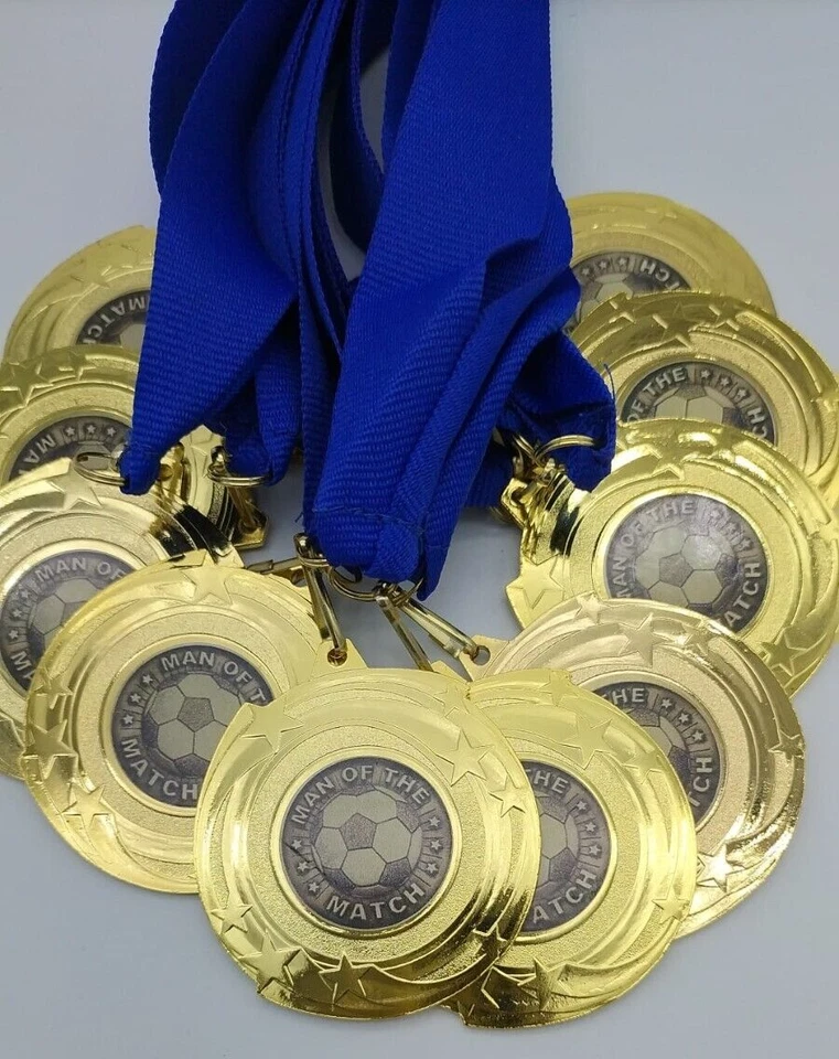 SPA TROPHIES 10 x Mann des Spiels Medaillen mit königsblauen Bändern Gold Fußball Medaille