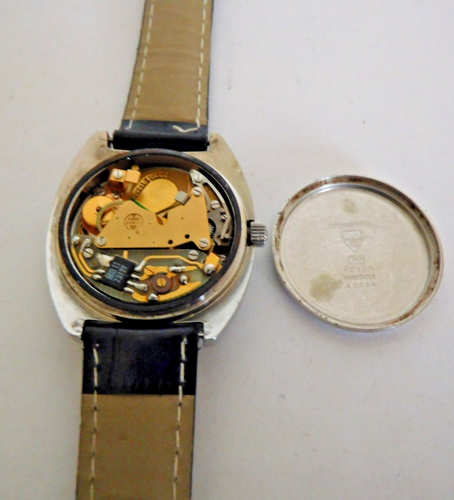 GENTS TISSOT QUARTZ DAY MOVEMENT #2030 CASE #4065A MODEL #20911. RUNNING - Picture 7 of 9