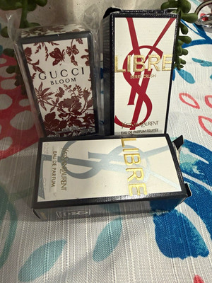 Yves Saint Laurent Libre Berry Crush Eau de Parfum Spray, Sample 0.16 fl oz