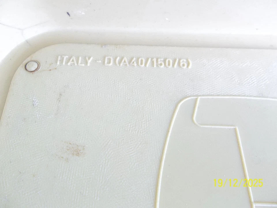 Vintage Necchi Sewing Machine Accessories Cams Attachment Feet Box Parts Genuine - Image 4 of 4