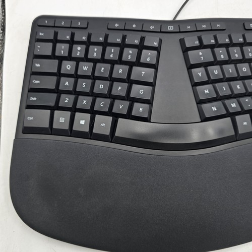 Microsoft Model 1878 Wired USB 2.0 Ergonomic Keyboard Black Office Comfort - Picture 2 of 10