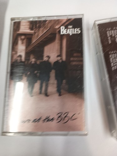 1994 The Beatles Live At The BBC Double 2 Cassette With Case And Booklet - Bild 9 von 11