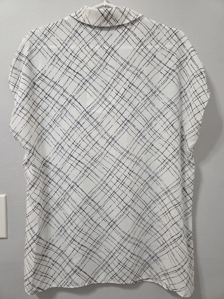 Blusa para mujer Isaac Mizrahi blanca con diseño de línea abstracta azul y melocotón, grande Foto 2 de 4