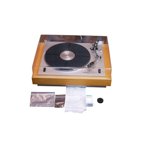 Yamaha YP-700C Vintage Belt Drive Turntable Record Player Tested Working