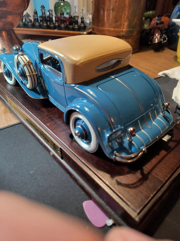 Danbury Mint: 1929 CORD L29 Special Coupe Blue 1:16 Scale - Image 4 of 4
