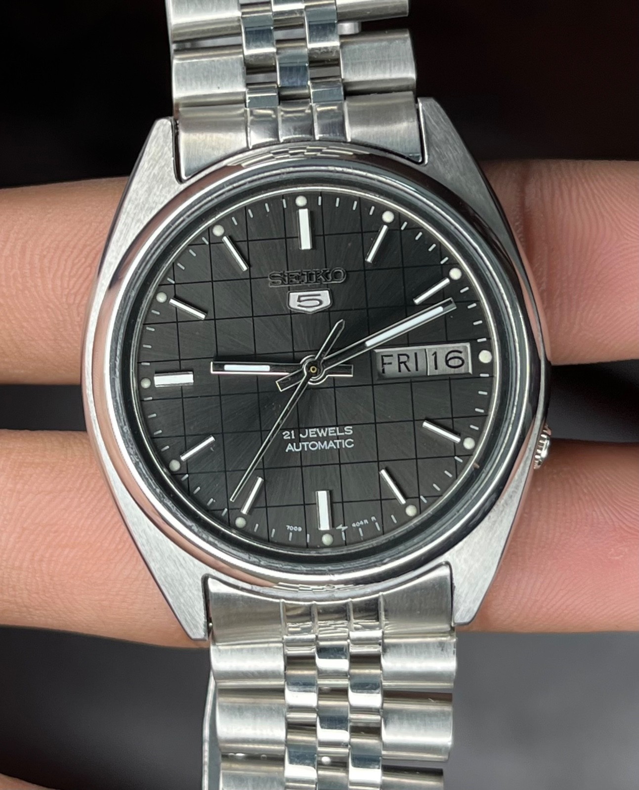 Movement watch Automatic mens 5 Vintage Seiko 7009 - vintagewatches.pk