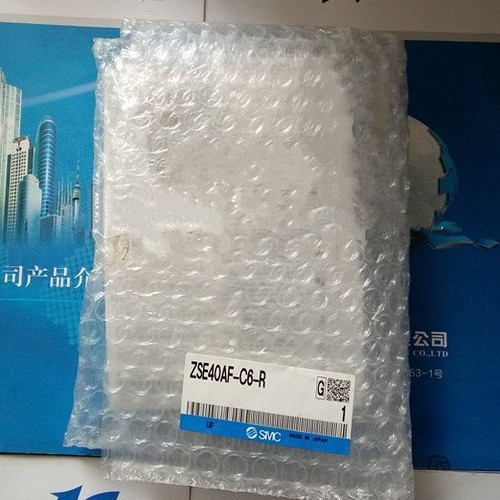 1pcs New SMC ZSE40AF-C6-R Digital pressure switch Free shipping - Picture 2 of 2