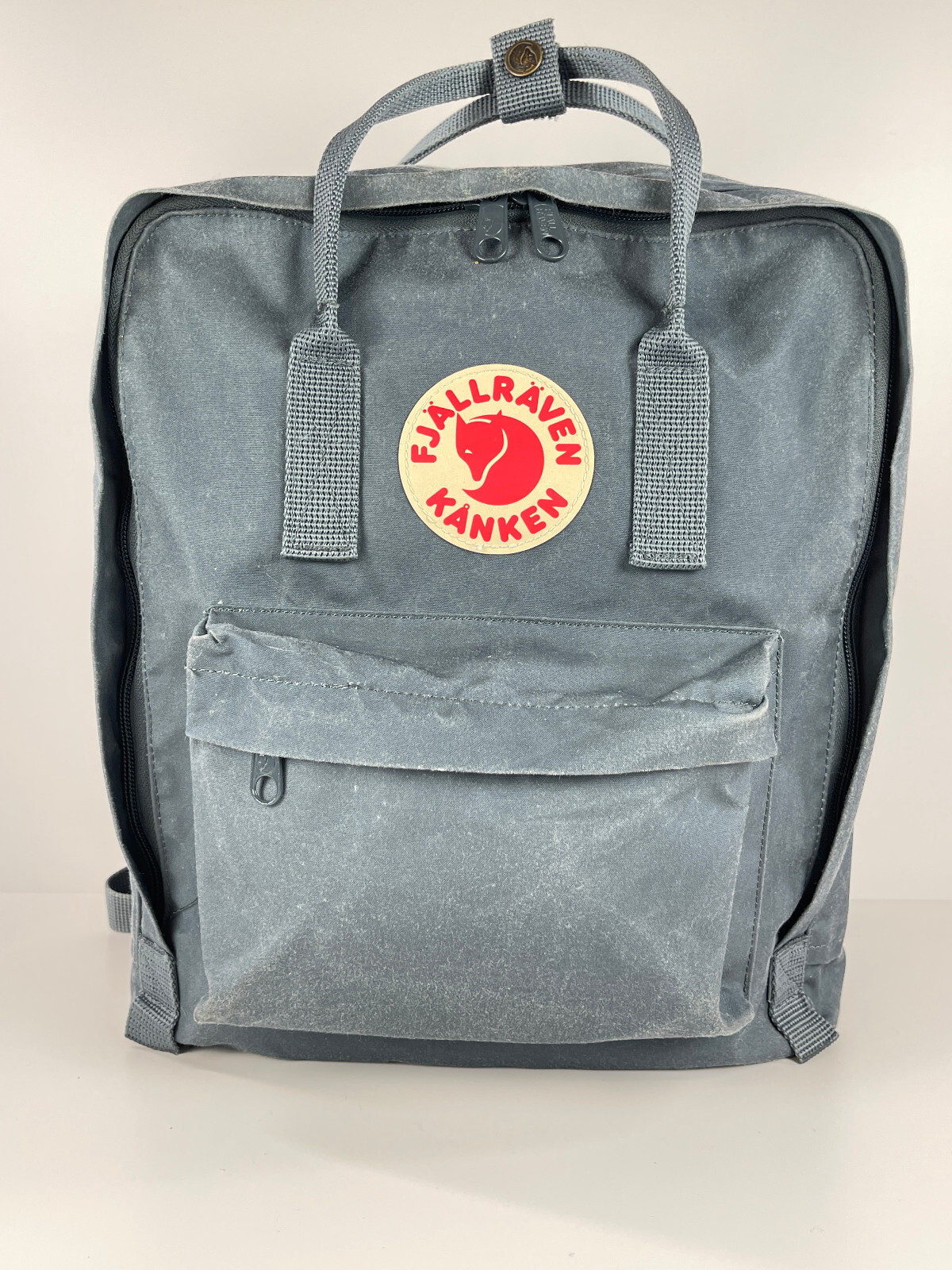 Fjällräven Kanken Grey Laptop Backpack for Everyday Use