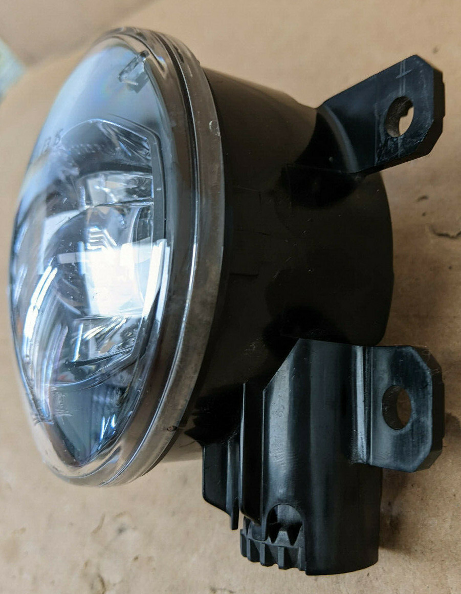 Good 2016  2020 Maserati Levante Front Fog LED Light Right Left OEM 6700 G2U