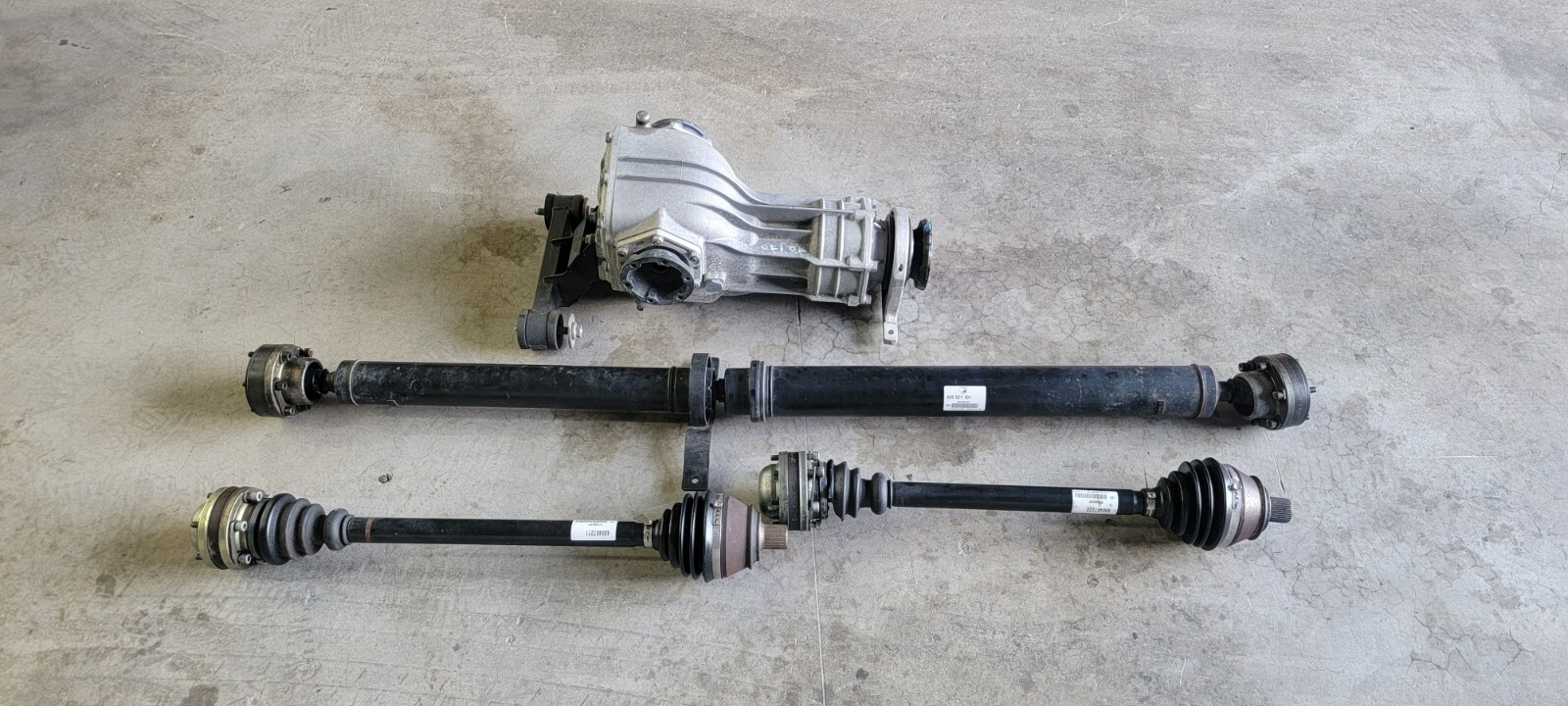 LAMBORGHINI GALLARDO FRONT DIFFERENTIAL AXLE TORQUE TUBE SET OEM 